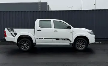 Toyota Hilux 2015 года за 9 600 000 тг. в Алматы фото 4
