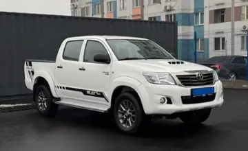 Toyota Hilux 2015 года за 9 600 000 тг. в Алматы фото 3