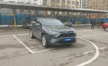 Toyota RAV4 2019 года за 13 990 000 тг. в Алматы фото 2
