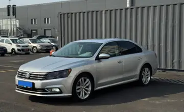 Volkswagen Passat 2018 года за 5 990 000 тг. в Алматы фото 1
