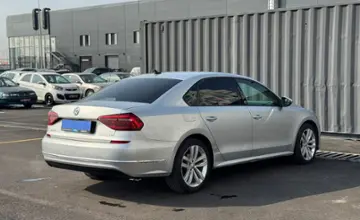 Volkswagen Passat 2018 года за 5 990 000 тг. в Алматы