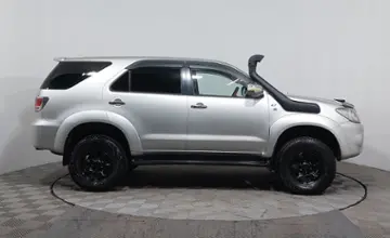 Toyota Fortuner 2008 года за 7 190 000 тг. в Астана фото 4
