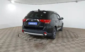 Mitsubishi Outlander 2017 года за 9 390 000 тг. в Шымкент