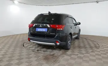 Mitsubishi Outlander 2017 года за 9 202 000 тг. в Шымкент