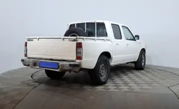 Nissan NP300 2007 года за 1 850 000 тг. в Астана