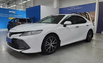 Toyota Camry 2018 года за 14 900 000 тг. в Усть-Каменогорск фото 1