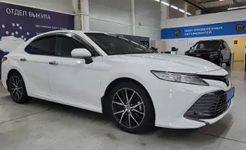 Toyota Camry 2018 года за 14 900 000 тг. в Усть-Каменогорск фото 3