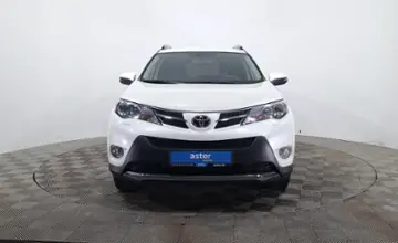 Toyota RAV4 2015 года за 9 490 000 тг. в Астана фото 2