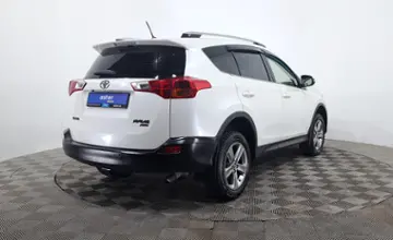Toyota RAV4 2015 года за 9 490 000 тг. в Астана