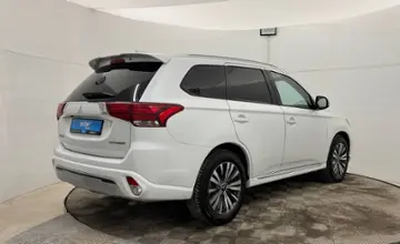 Mitsubishi Outlander 2022 года за 9 850 000 тг. в Актобе