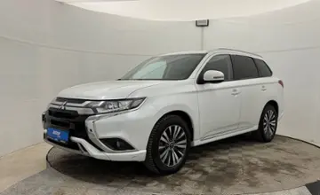 Mitsubishi Outlander 2022 года за 9 850 000 тг. в Актобе фото 1