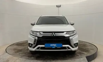 Mitsubishi Outlander 2022 года за 9 850 000 тг. в Актобе фото 2