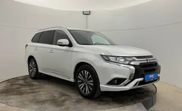 Mitsubishi Outlander 2022 года за 9 850 000 тг. в Актобе фото 3