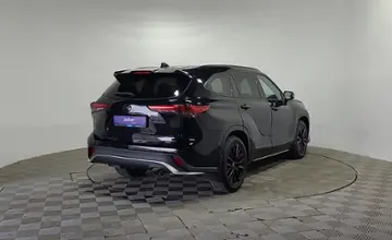 Toyota Highlander 2023 года за 24 500 000 тг. в Алматы