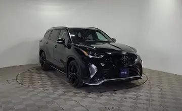 Toyota Highlander 2023 года за 24 500 000 тг. в Алматы фото 3