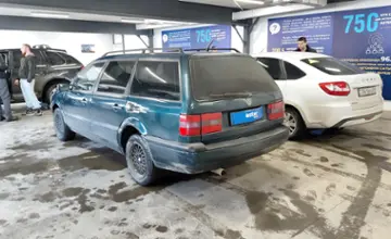 Volkswagen Passat 1995 года за 1 500 000 тг. в Астана фото 4