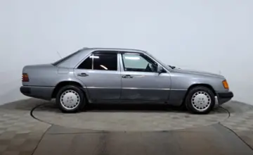 Mercedes-Benz E-Класс 1994 года за 1 090 000 тг. в Астана фото 4