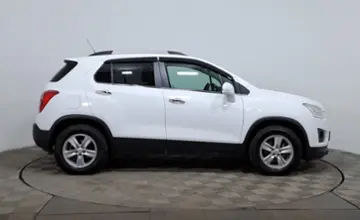 Chevrolet Tracker 2015 года за 6 890 000 тг. в Астана фото 4