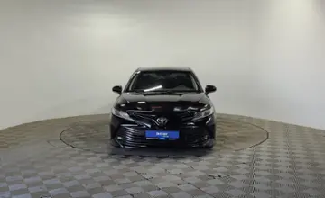 Toyota Camry 2019 года за 11 800 000 тг. в Алматы фото 2
