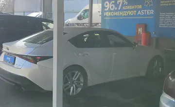 Lexus IS 2021 года за 19 000 000 тг. в Алматы фото 4