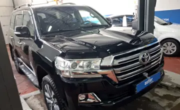 Toyota Land Cruiser 2017 года за 35 000 000 тг. в Астана фото 3