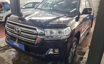 Toyota Land Cruiser 2017 года за 35 000 000 тг. в Астана фото 1