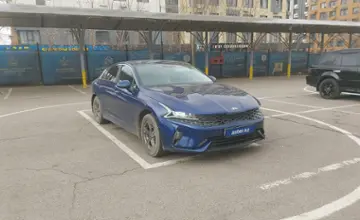 Kia K5 2021 года за 11 000 000 тг. в Алматы фото 2