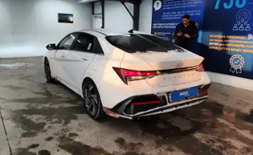 Hyundai Elantra 2023 года за 10 500 000 тг. в Астана фото 4
