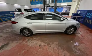 Hyundai Elantra 2018 года за 7 000 000 тг. в Астана фото 4