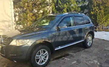 Volkswagen Touareg 2007 года за 6 800 000 тг. в Алматы фото 2
