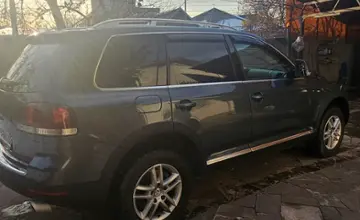 Volkswagen Touareg 2007 года за 6 800 000 тг. в Алматы фото 4