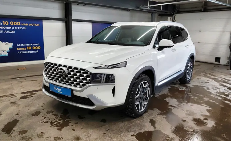 Hyundai Santa Fe 2023 года за 17 500 000 тг. в Астана