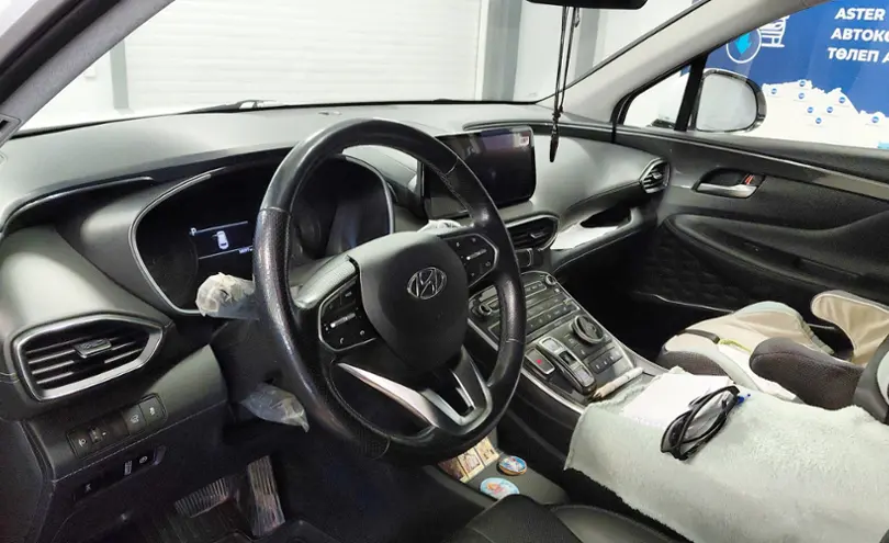 Hyundai Santa Fe 2023 года за 17 500 000 тг. в Астана фото 5