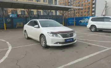 Toyota Camry 2014 года за 9 000 000 тг. в Алматы фото 2