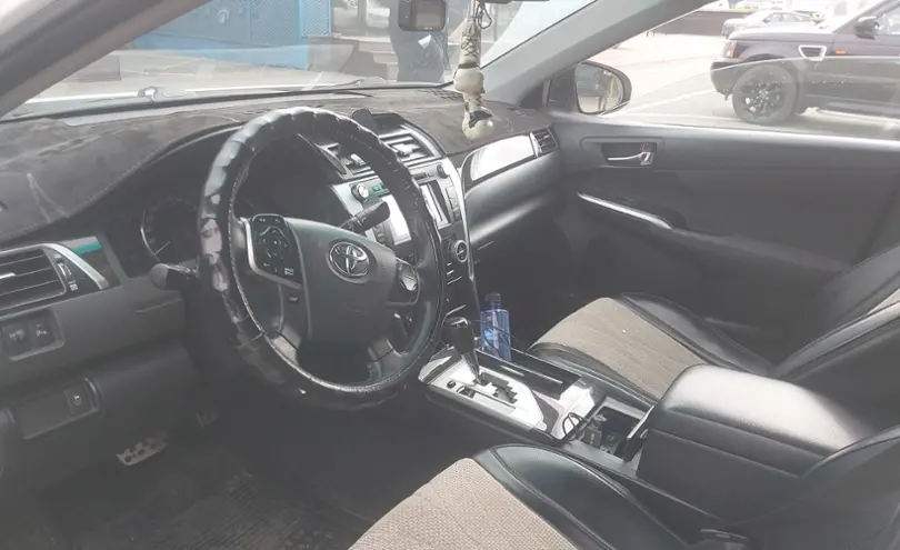 Toyota Camry 2014 года за 9 000 000 тг. в Алматы фото 5