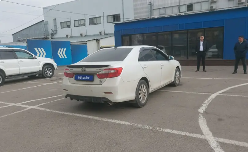 Toyota Camry 2014 года за 9 000 000 тг. в Алматы фото 3