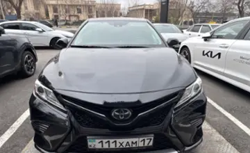 Toyota Camry 2020 года за 13 000 000 тг. в Шымкент фото 2
