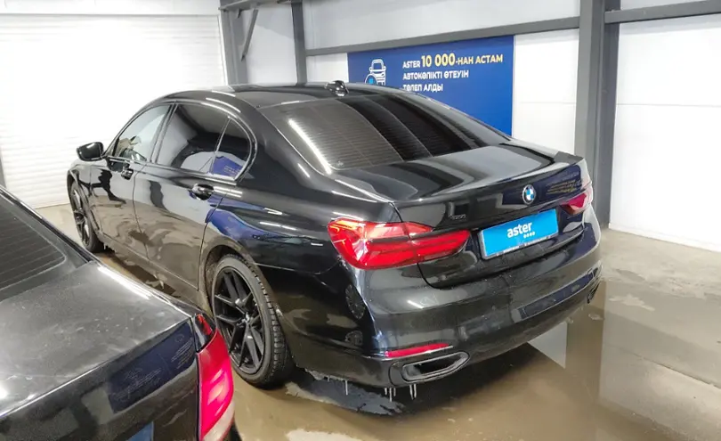 BMW 7 серии 2018 года за 25 400 000 тг. в Астана фото 4