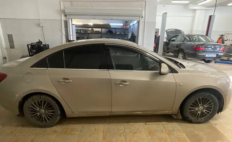 Chevrolet Cruze 2012 года за 4 500 000 тг. в Актобе фото 4