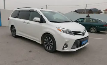 Toyota Sienna 2018 года за 18 000 000 тг. в Шымкент фото 2