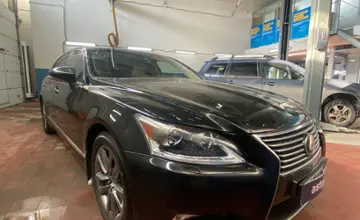 Lexus LS 2013 года за 14 000 000 тг. в Астана фото 3