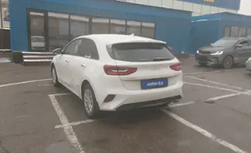 Kia Ceed 2022 года за 8 500 000 тг. в Алматы фото 4