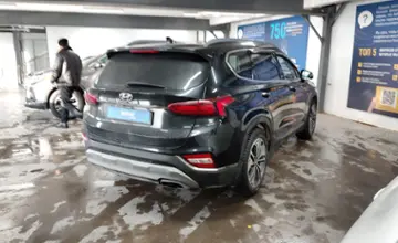 Hyundai Santa Fe 2019 года за 11 900 000 тг. в Астана фото 3
