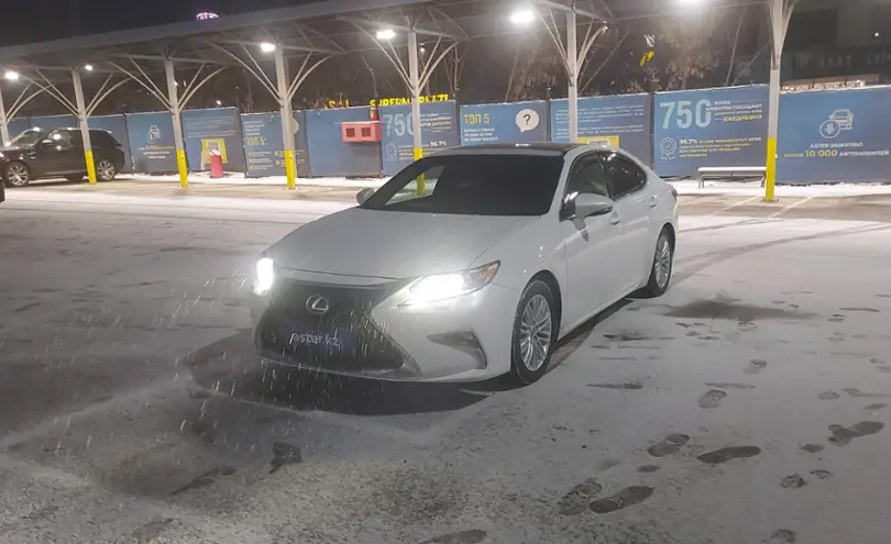 Lexus ES 2016 года за 16 700 000 тг. в Алматы