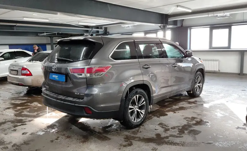 Toyota Highlander 2015 года за 15 000 000 тг. в Астана фото 3