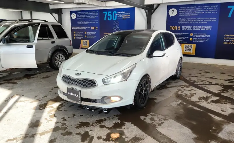 Kia Ceed 2013 года за 3 800 000 тг. в Астана