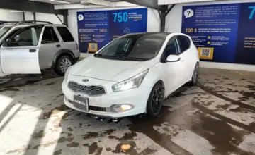 Kia Ceed 2013 года за 3 800 000 тг. в Астана фото 1