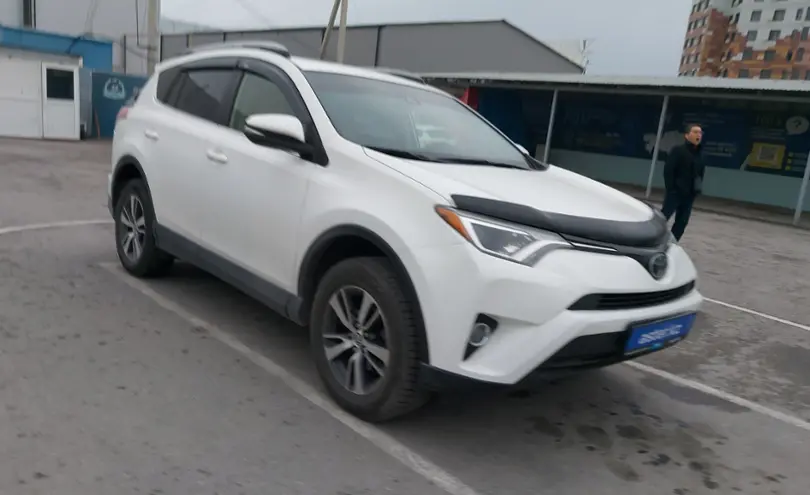 Toyota RAV4 2017 года за 13 700 000 тг. в Шымкент фото 2