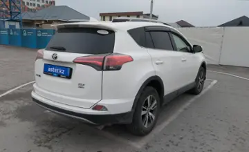 Toyota RAV4 2017 года за 13 700 000 тг. в Шымкент фото 3