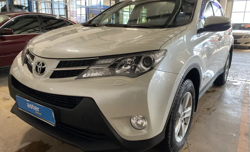 Toyota RAV4 2013 года за 9 200 000 тг. в Караганда
